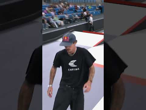 Gustavo Ribeiro Crook Nollie Flip 🤌 at SLS Sydney
