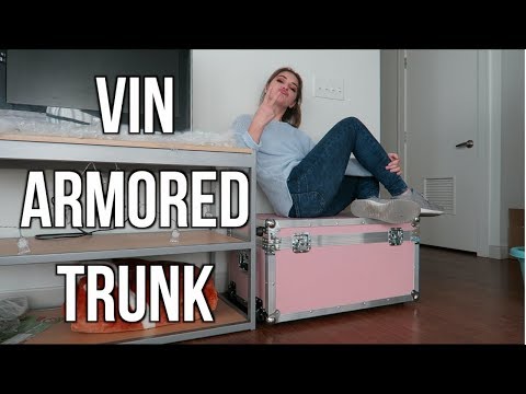 VIN Steel Plated Trunks - Argent Destination (Silver) VIN Steel Plated Trunks - Argent Destination (Silver)