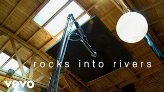 Watch Seabird Rocks Into Rivers video