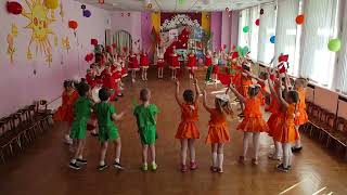 танец с флажками начало праздника #9мая #деньпобеды #выпускной #детство #детскийсад #витебск #руба