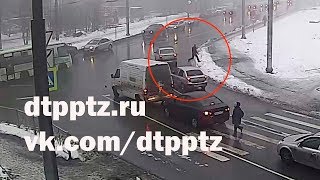 Видео На проспекте Александра Невского водитель внедорожника сбил насмерть пешехода от ДТП Петрозаводска и Карелии, проспект Александра Невского, Петрозаводск, Россия