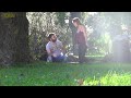 Ragazza di Roma chiede ai ragazzi di FARE L'AMORE con lei - Esperimento sociale - Stingers