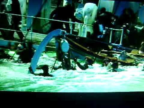 titanic sinking scene screen