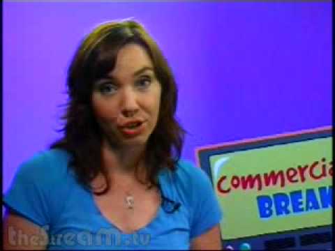 Stephanie Courtney who plays Flo of the Progressive commercials auditions 
