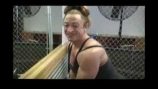 Heather Armbrusts Arm Training Dumbbell Bicep Curls