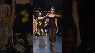 Taylor Hill And Zhenya Katava Took A Selfie On The Runway.