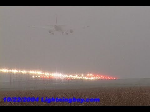 10/22/2004 Aviation fog video from Minneapolis, MN international airport