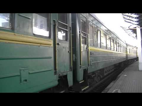 Электровоз ЧС8-015 с поездом Кишинёв-Москва / Киев-пасс