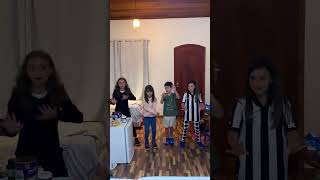 Dançando Com As Gatinhas.