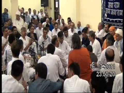 Guru Purnima 2011 - Bhajan ~ Dhun (9)