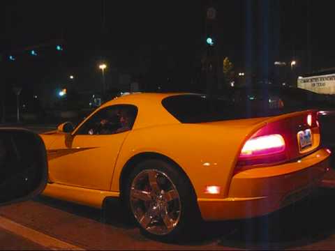 Dodge Viper SRT10 Acceleration Start Up Engine Sound Rev 