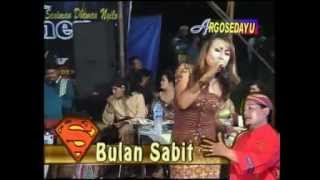 Download lagu Via Vallen Selow