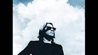 Watch Todd Rundgren Out Of My Mind video