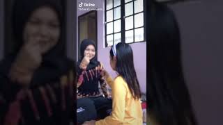 Awek Tudung Cute