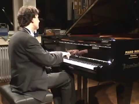 Download Vadim Chaimovich plays Sonetto 104 del Petrarca by Liszt Song and Music Video for Free 