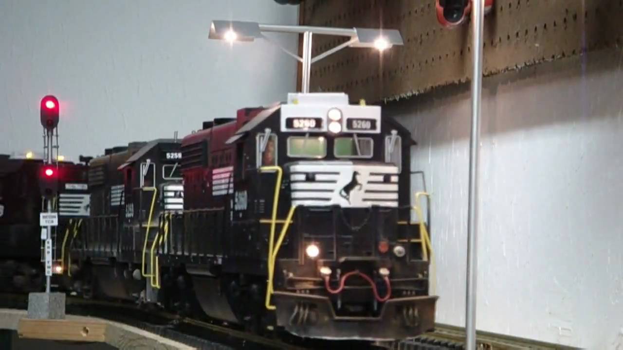 Scale NS GP38-2 Lash up DCS High Nose - YouTube