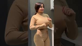 Melek Azad