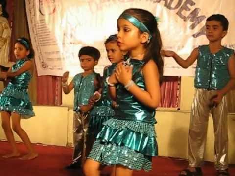 char baj gaye lekin party abhi baki hai - Unnati