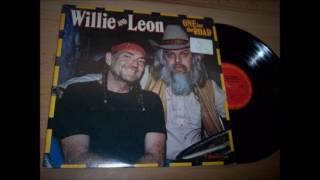 Watch Willie Nelson Dont Fence Me In video