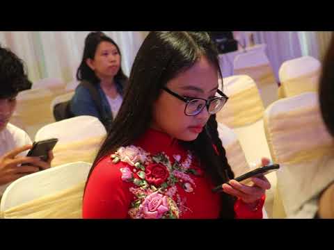 Phương Mỹ Chi dậy thì thành công, phổng phao như thiếu nữ nhưng đi event phải có mẹ đi cùng