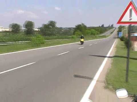 yamaha r1 verses suzuki gsxr k4 from Bulgaria