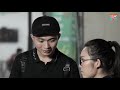 Khinh Rẻ Cô Gái Nghèo Làm Shipper Không Ngờ Lại Là "Người Đặc Biệt" Của 10 Năm Trước