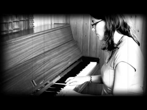 Alex Cdlg - Mad world (Acoustic Piano Cover)