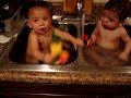 bañandose