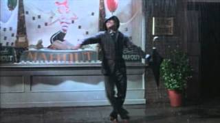 Watch Gene Kelly Singin