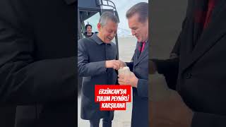 Mustafa Sarıgül Chp Genel Başkanı Özgür Özeli Erzincanda Elinde Tulum Peyniri Ile Karşıladı
