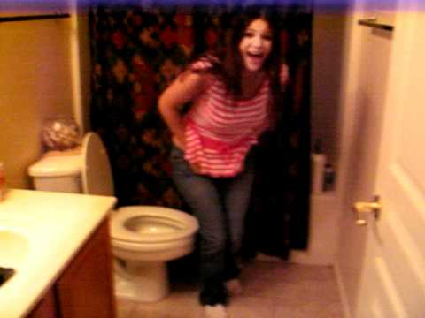 Risky bathroom quickie smoking deepthroating moms free porn image