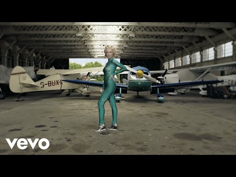 Glitter In The Sky Video