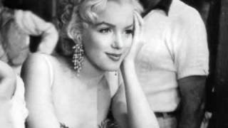 Watch Marilyn Monroe Im Through With Love video