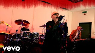 Watch Rob Halford Donner And Blitzen video