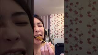 Very Beautiful Thai Girl Dances With Bigo 001
