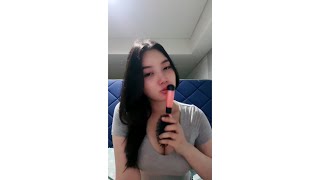 Mango Live Hot - Julia Live Lagi Sampai Main Sisir