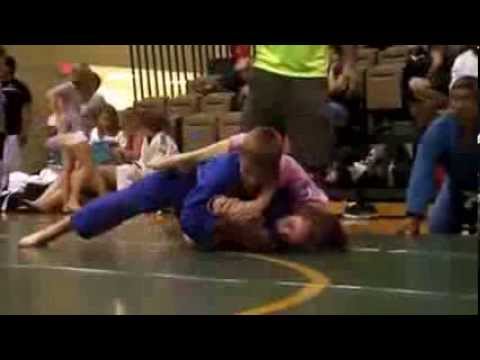 girl beats guy bjj mixed fight - YouTube