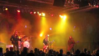 Watch Blackberry Smoke Train Rollin video