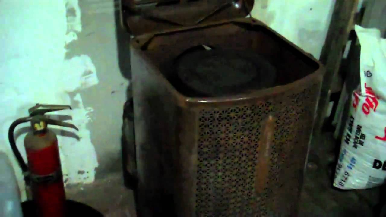 Coleman Oil Heater - YouTube