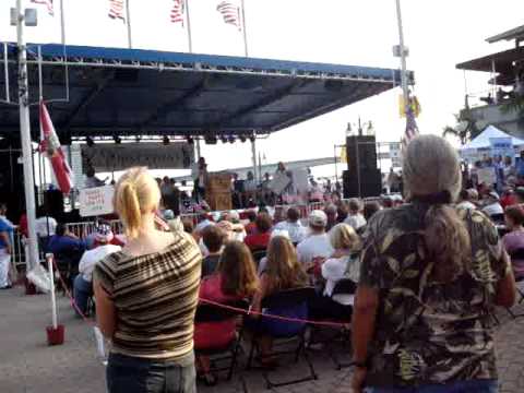 Latin America celebrates push by Obama, Castro to heal US-Cuba.