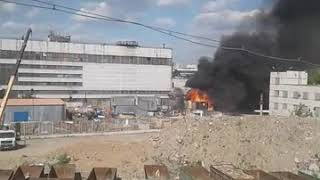 Видео Пожар южнопортовая улица 30.05.2018 от Bir ko'ring TV, Южнопортовая улица, Москва, Россия