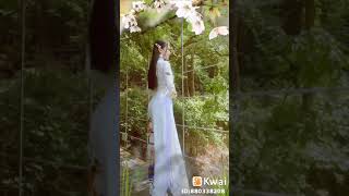 Thiếu Nữ Áo Dài Dáng Chuẩn Mông Cong
