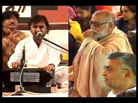Kirtidan Gadhvi-London program at Shree Morari Bapus Katha