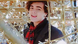 Alexander Stewart - Don'T Give Your Heart Away For Christmas