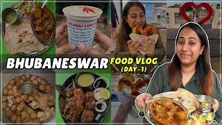 Bhubaneshwar Famous Food Dahi Boda, Lingraaj Li,Chakuli Pitha & More Odisha Food Series Ep-1
