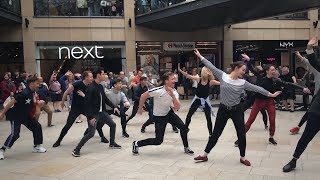 Shoppers Get An All Singing All Dancing Surprise And It 39 S Too Darn Hot Shoppers Get An All Singing All Dancing Surprise And It 39 S Too Darn Hot