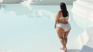 Estela Malina - Volví A Mí Videoclip Musical - Natural Older Woman