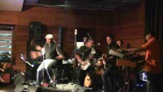 Watch Glenn Fredly Kafe Biru video
