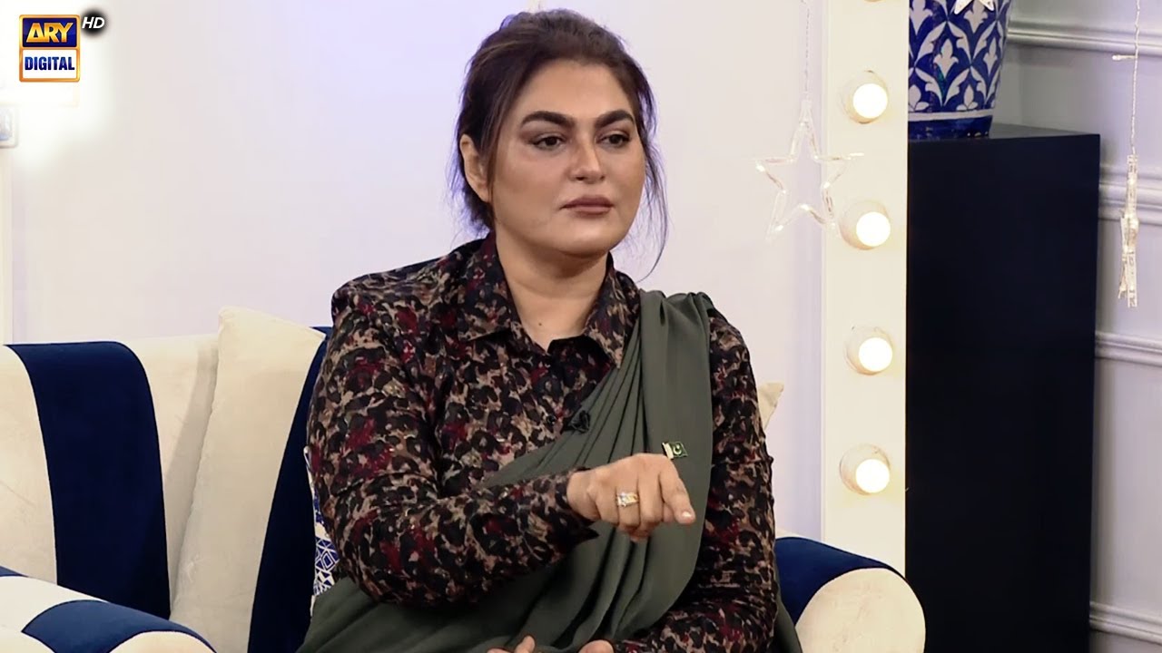How females can join Pak Armed forces? How females can join Pak Armed forces?