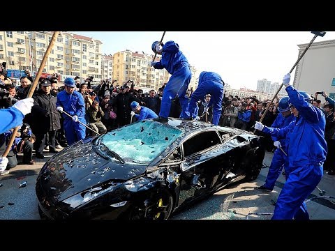 ЗЛЫЕ ЛЮДИ ПРОТИВ СПОРТИВНЫХ АВТОМОБИЛЕЙ ЗЛЫЕ ЛЮДИ ПРОТИВ СПОРТИВНЫХ АВТОМОБИЛЕЙ
